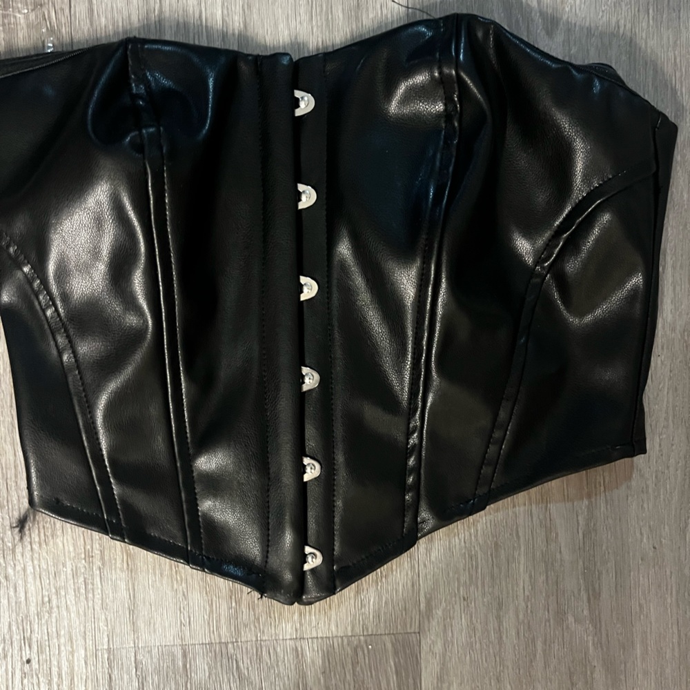 BLACK SHORT CORSET